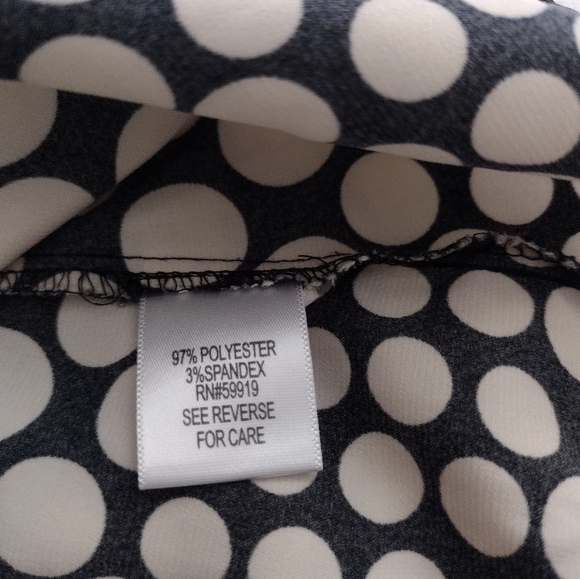 π€π€ Apt 9 Polka dot button down blouse π€π€ - Picture 4 of 6